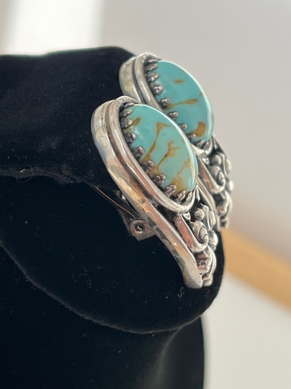 Vintage Napier Turquoise Clip Earrings Silver Tone Southwestern Statement - Picture 2 of 12